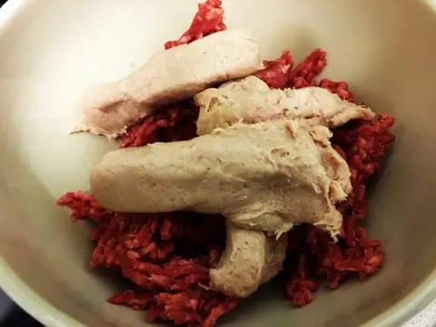 How to Make Easy Family Friendly Burgers